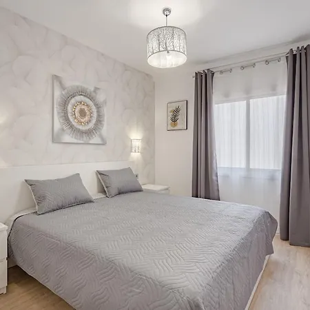 Apartment Modern And Cozy In Cristianos